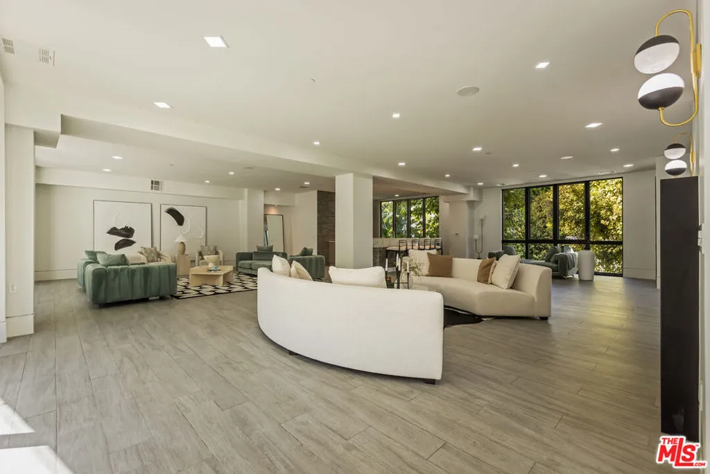 4230 Valley Meadow Road, Encino, California 91436 home-pic-27